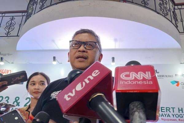 Ada Pose 2 Jari dari Mobil Kepresidenan, Hasto: Kami Mencermati Suara Hati Rakyat Ada Pose 2 Jari dari Mobil Kepresidenan, Hasto: Kami Mencermati Suara Hati Rakyat