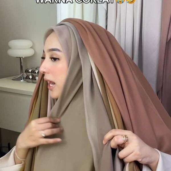 Ada Ada Saja, Wanita Ini Tunjukkan Jenis Warna Cokelat, Netizen: di Mata Cowok Semua Sama Ada Ada Saja, Wanita Ini Tunjukkan Jenis Warna Cokelat, Netizen: di Mata Cowok Semua Sama