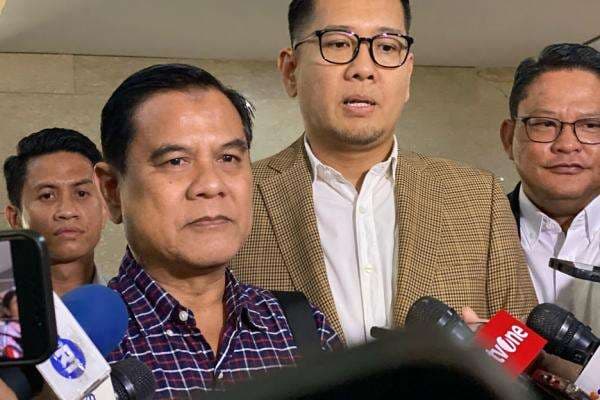 Adik Ipar Jokowi Harap Kasus Dugaan Ijazah Palsu Cepat Selesai Adik Ipar Jokowi Harap Kasus Dugaan Ijazah Palsu Cepat Selesai