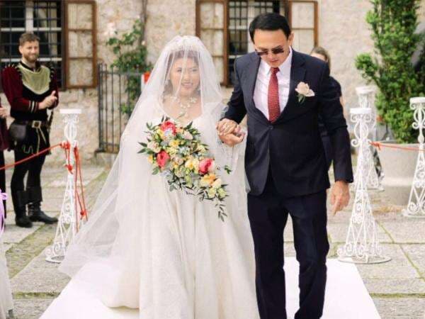 Viral Adik Ahok Menikah di Usia 56 Tahun, Suaminya Anak Diplomat! Viral Adik Ahok Menikah di Usia 56 Tahun, Suaminya Anak Diplomat!