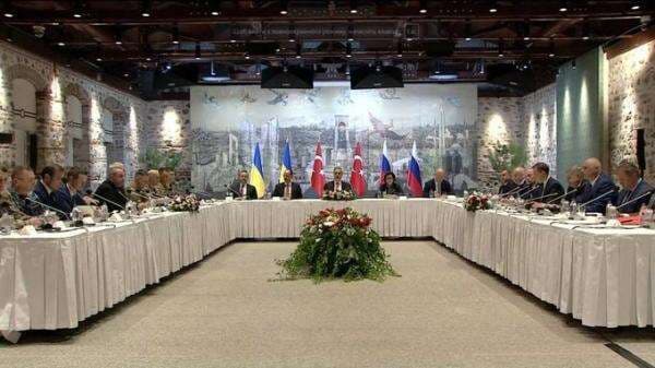 Adu Anggota Tim Delegasi Rusia vs Ukraina dalam Perundingan Damai di Istanbul Adu Anggota Tim Delegasi Rusia vs Ukraina dalam Perundingan Damai di Istanbul