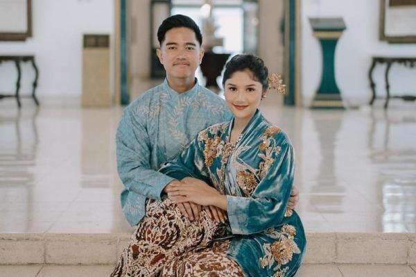 Adu Latar Belakang Pendidikan Kaesang Pangarep dengan Erina Gudono yang Ternyata Berbeda Adu Latar Belakang Pendidikan Kaesang Pangarep dengan Erina Gudono yang Ternyata Berbeda