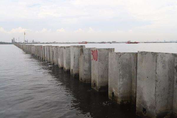 PT KCN: Proyek Tanggul Beton di Laut Cilincing Sah PT KCN: Proyek Tanggul Beton di Laut Cilincing Sah