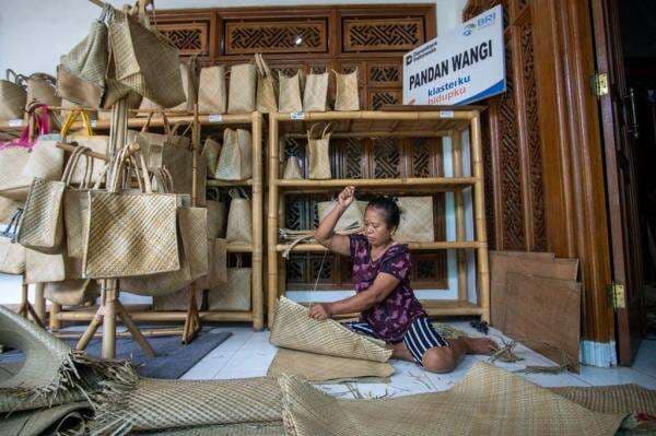 BRI Berdayakan 42.682 Klaster Usaha, Perkuat Ekonomi Kerakyatan Berbasis Komunitas BRI Berdayakan 42.682 Klaster Usaha, Perkuat Ekonomi Kerakyatan Berbasis Komunitas