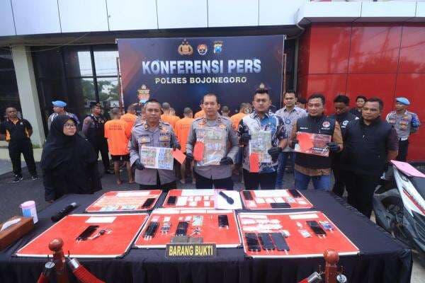 Polres Bojonegoro Ungkap Aksi Premanisme di Lima Lokasi dalam Operasi Pekat Polres Bojonegoro Ungkap Aksi Premanisme di Lima Lokasi dalam Operasi Pekat