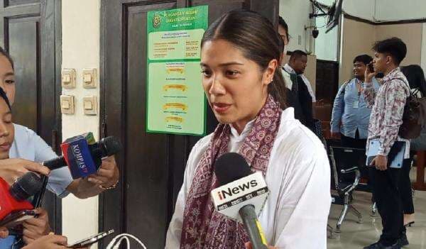 Franka Ungkap Anaknya Tanyakan Nadiem Setiap Hari usai Ditahan Kejagung Franka Ungkap Anaknya Tanyakan Nadiem Setiap Hari usai Ditahan Kejagung