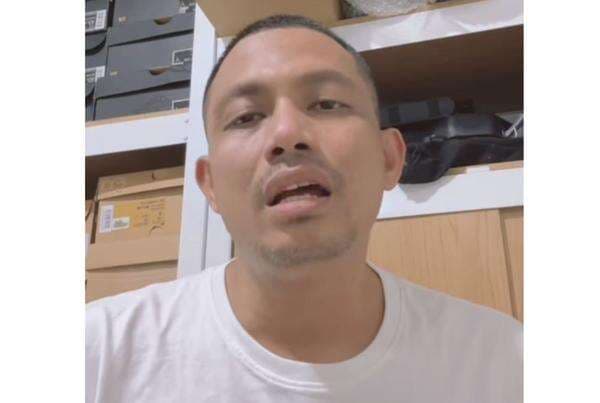 DJ Donny Lapor Polisi Usai Diteror Bangkai Ayam dan Bom Molotov DJ Donny Lapor Polisi Usai Diteror Bangkai Ayam dan Bom Molotov