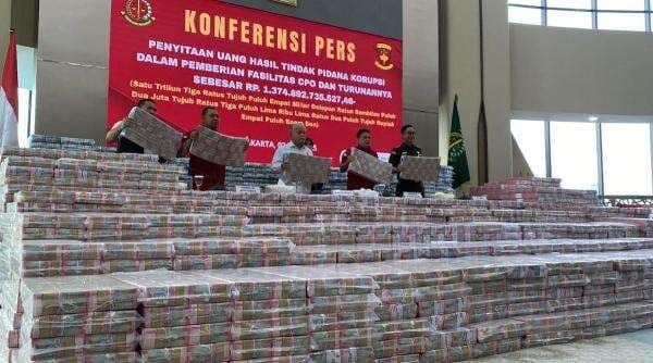 Kejagung Sikat Koruptor Tak Lepas dari Dukungan Kuat Prabowo Kejagung Sikat Koruptor Tak Lepas dari Dukungan Kuat Prabowo