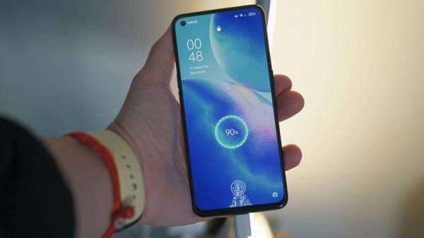 Ahli Minta Pengguna Smartphone Tidak Ngecas HP di Bandara Ahli Minta Pengguna Smartphone Tidak Ngecas HP di Bandara