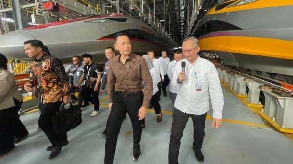 Menko AHY Soroti Gangguan Operasional KCIC akibat Layang-Layang Menko AHY Soroti Gangguan Operasional KCIC akibat Layang-Layang