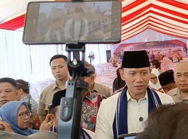 AHY soal Tudingan Partai Biru di Balik Kisruh Ijazah Palsu Jokowi: Fitnah Itu! AHY soal Tudingan Partai Biru di Balik Kisruh Ijazah Palsu Jokowi: Fitnah Itu!