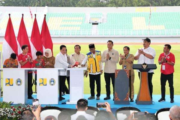 Menko AHY Tegaskan 17 Stadion yang Baru Diresmikan Bukan Sekadar Sarana dan Prasarana, tapi Membangun Eko Ekosistem Olahraga yang Sehat Menko AHY Tegaskan 17 Stadion yang Baru Diresmikan Bukan Sekadar Sarana dan Prasarana, tapi Membangun Eko Ekosistem Olahraga yang Sehat