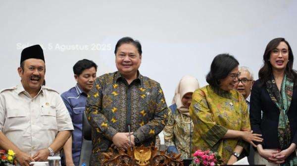 Airlangga: Alhamdulillah Pertumbuhan Ekonomi Kita Kembali ke Jalur 5 Persen Airlangga: Alhamdulillah Pertumbuhan Ekonomi Kita Kembali ke Jalur 5 Persen