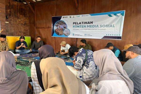 Ajarkan Warga Jadi Kreator Konten, Pelindo Promosikan Desa Wisata Senteluk Lombok Ajarkan Warga Jadi Kreator Konten, Pelindo Promosikan Desa Wisata Senteluk Lombok