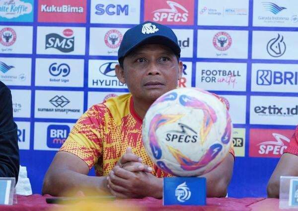 Akhiri Tugas Jadi Caretaker Arema FC, Kuncoro Kirim Pesan Menyentuh Akhiri Tugas Jadi Caretaker Arema FC, Kuncoro Kirim Pesan Menyentuh