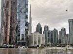 Akibat Banjir dan Badai, Ribuan Warga Dubai Bertahan Tanpa Listrik, Internet dan Air Bersih