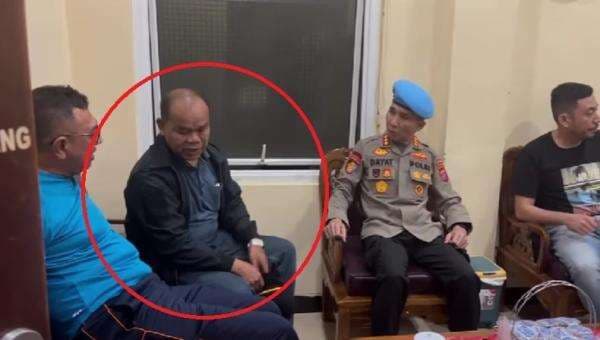 Sahroni Kritik Keras AKP Dadang Penembak AKP Ryanto Ulil Tak Diborgol: Harus Dievaluasi! Sahroni Kritik Keras AKP Dadang Penembak AKP Ryanto Ulil Tak Diborgol: Harus Dievaluasi!