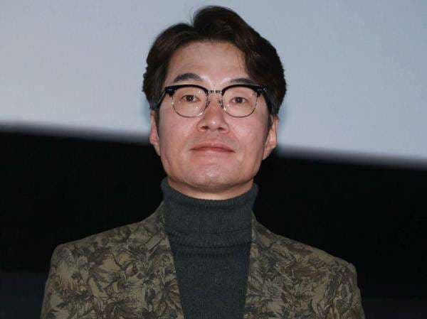 Kabar Duka, Aktor Song Young Kyu Meninggal Dunia di Dalam Mobil Kabar Duka, Aktor Song Young Kyu Meninggal Dunia di Dalam Mobil