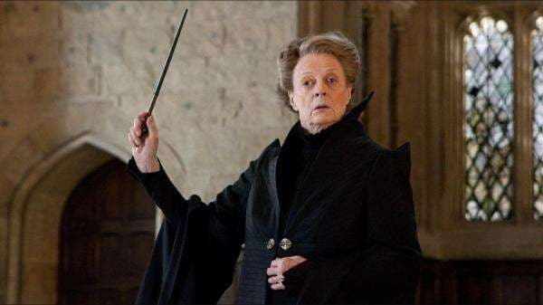 Dame Maggie Smith Meninggal Dunia di Usia 89 Tahun Dame Maggie Smith Meninggal Dunia di Usia 89 Tahun