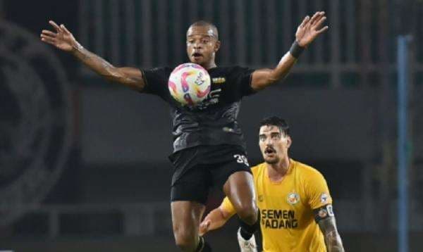 Profil Alex Martins Ferreira: Mesin Gol Brasil Penguasa Daftar Top Skor BRI Liga 1 Profil Alex Martins Ferreira: Mesin Gol Brasil Penguasa Daftar Top Skor BRI Liga 1