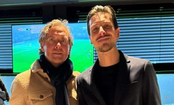 Alex Pastoor Diminta Ambil Alih Tugas Patrick Kluivert di Laga Timnas Indonesia vs Bahrain di Kualifikasi Piala Dunia 2026? Alex Pastoor Diminta Ambil Alih Tugas Patrick Kluivert di Laga Timnas Indonesia vs Bahrain di Kualifikasi Piala Dunia 2026?