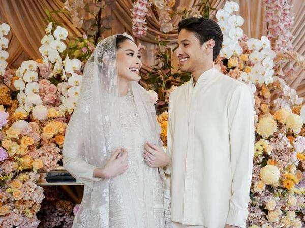 Heboh! Wali Nikah Alyssa Daguise Bukan Ayahnya tapi Adik Tersayang Heboh! Wali Nikah Alyssa Daguise Bukan Ayahnya tapi Adik Tersayang