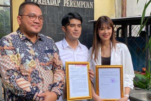 Amanda Zevannya dan Suami Minta Perlindungan ke Komnas Perempuan Usai Alami Perundungan Amanda Zevannya dan Suami Minta Perlindungan ke Komnas Perempuan Usai Alami Perundungan