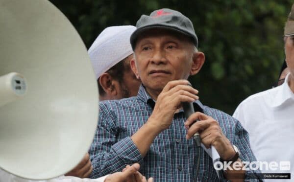 Amien Rais Meninggal Hoax, Tasniem : Bapak Masih Mengisi Pengajian di Mana-mana Amien Rais Meninggal Hoax, Tasniem : Bapak Masih Mengisi Pengajian di Mana-mana
