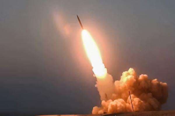 Anak Buah Ayatollah Khamenei: Israel Tak Berdaya Dihujani Rudal Iran Anak Buah Ayatollah Khamenei: Israel Tak Berdaya Dihujani Rudal Iran