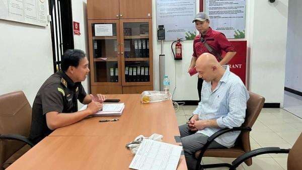 Penampakan Anak Bos Prodia Tersangka Kasus Pembunuhan ABG, Segera Disidang Penampakan Anak Bos Prodia Tersangka Kasus Pembunuhan ABG, Segera Disidang