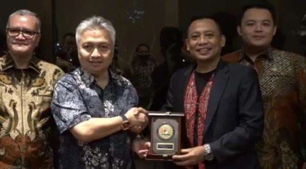 RI-Sarawak Malaysia Eksplorasi Kolaborasi Pariwisata hingga UMKM, AYP: Sinergi untuk Kemajuan Kedua Negara RI-Sarawak Malaysia Eksplorasi Kolaborasi Pariwisata hingga UMKM, AYP: Sinergi untuk Kemajuan Kedua Negara