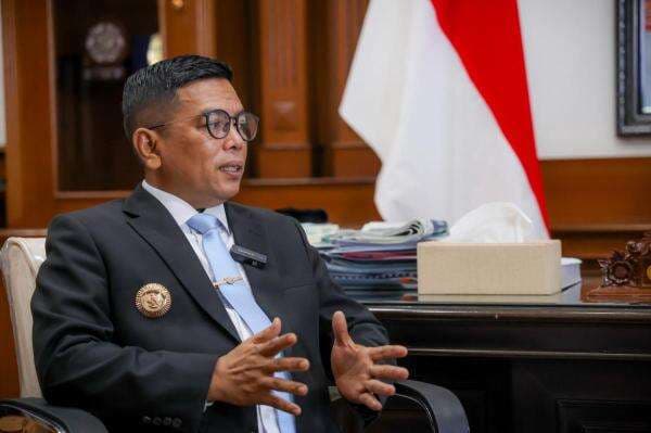 Andra Soni Bebaskan Biaya Mutasi Kendaraan dari Luar Banten Andra Soni Bebaskan Biaya Mutasi Kendaraan dari Luar Banten