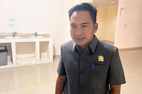 Legislator Partai Perindo Andri Sugianto Soroti Jalan Rusak di Pedalaman Sintang, Dorong Pemkab Serius Tangani Infrastruktur Legislator Partai Perindo Andri Sugianto Soroti Jalan Rusak di Pedalaman Sintang, Dorong Pemkab Serius Tangani Infrastruktur