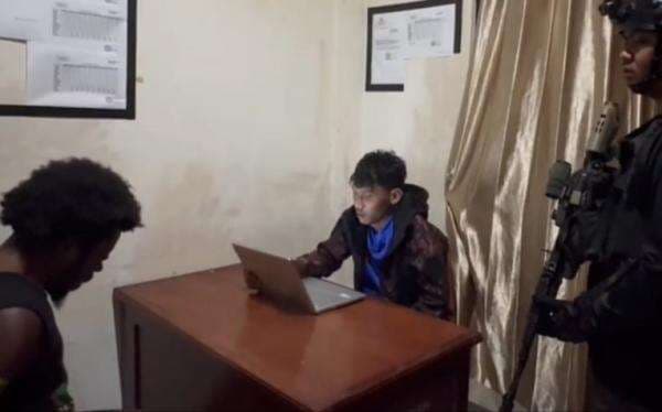 Sepak Terjang Anggota KKB Male Telenggen Ditangkap di Puncak Jaya, Bunuh Anggota TNI dan Sipil Sepak Terjang Anggota KKB Male Telenggen Ditangkap di Puncak Jaya, Bunuh Anggota TNI dan Sipil