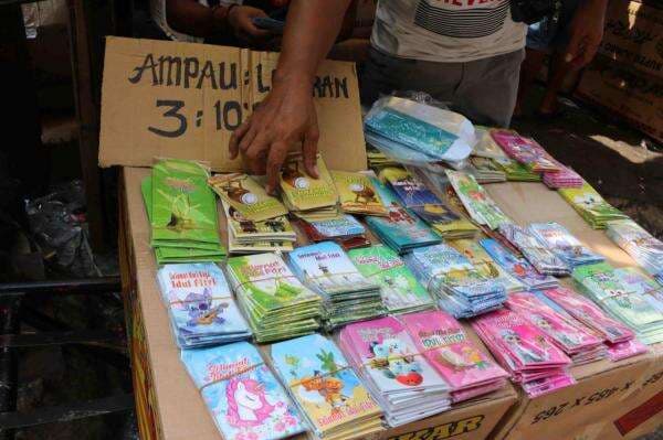 Angpao atau Angpau? Ini Kata yang Baku Menurut KBBI Angpao atau Angpau? Ini Kata yang Baku Menurut KBBI