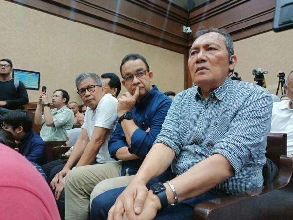 Anies Baswedan hingga Rocky Gerung Hadiri Sidang Putusan Tom Lembong Anies Baswedan hingga Rocky Gerung Hadiri Sidang Putusan Tom Lembong