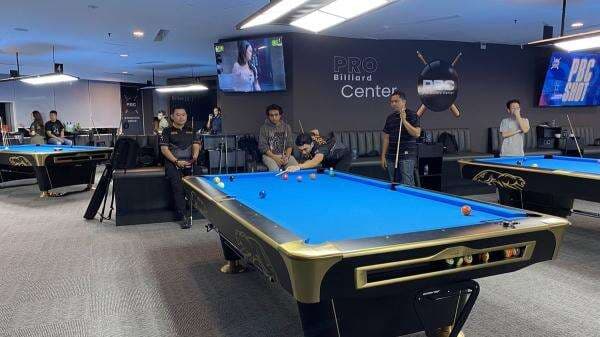 Kening Rizky Ridho Dicium Justin Hubner saat Digotong Keluar Lapangan Timnas Indonesia vs Bahrain, Netizen: Vibes Foto Istri Lahiran Kening Rizky Ridho Dicium Justin Hubner saat Digotong Keluar Lapangan Timnas Indonesia vs Bahrain, Netizen: Vibes Foto Istri Lahiran