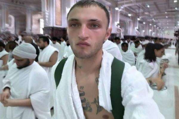 Anwar Hadid Merasa Kembali pada Tuhan usai Umrah, Bella dan Gigi Hadid Beri Dukungan Anwar Hadid Merasa Kembali pada Tuhan usai Umrah, Bella dan Gigi Hadid Beri Dukungan