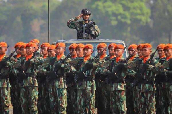 Apa Saja Tugas Kopasgat? Pasukan Elite TNI AU yang Baretnya Terinspirasi dari Cahaya Jingga Apa Saja Tugas Kopasgat? Pasukan Elite TNI AU yang Baretnya Terinspirasi dari Cahaya Jingga