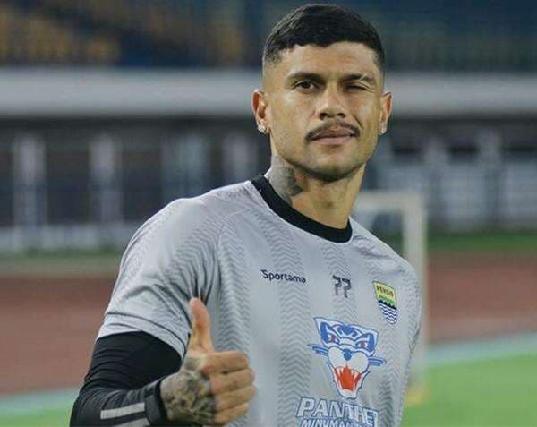 Apakah Ciro Alves Bisa Dinaturalisasi? Ini Penjelasan Lengkapnya Apakah Ciro Alves Bisa Dinaturalisasi? Ini Penjelasan Lengkapnya
