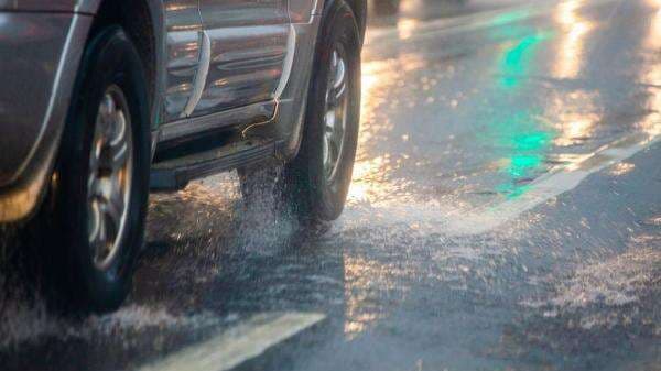 Aquaplaning: Ketika Mobil Menari di Atas Air, Ancaman Tersembunyi di Musim Hujan Aquaplaning: Ketika Mobil Menari di Atas Air, Ancaman Tersembunyi di Musim Hujan
