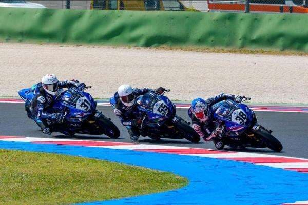 Arai Agaska Siap Cetak Hat-trick Podium di FIM R3 BLU CRU World Cup Arai Agaska Siap Cetak Hat-trick Podium di FIM R3 BLU CRU World Cup