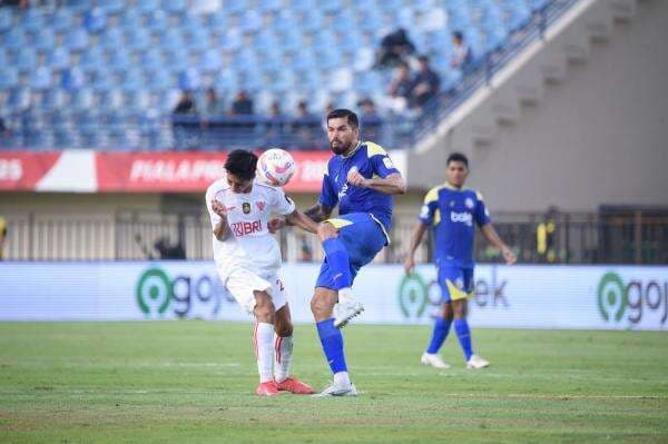 Mental Drop! Arema FC Gagal Menang Usai Unggul 2 Gol, Marcos Santos Angkat Bicara Mental Drop! Arema FC Gagal Menang Usai Unggul 2 Gol, Marcos Santos Angkat Bicara