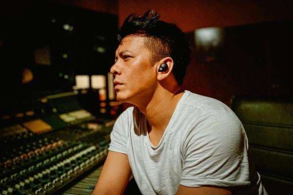 Ariel NOAH Klarifikasi soal Lagunya Bebas Dinyanyikan, Bukan Gratis tapi Tak Perlu Izin Ariel NOAH Klarifikasi soal Lagunya Bebas Dinyanyikan, Bukan Gratis tapi Tak Perlu Izin