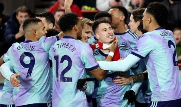 Arsenal Dekati Liverpool di Puncak usai Menang Comeback atas Brentford Arsenal Dekati Liverpool di Puncak usai Menang Comeback atas Brentford