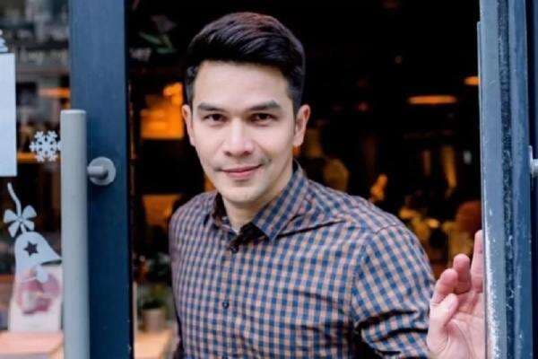 Artis Jonathan Frizzy Jadi Tersangka Kasus Vape Obat Keras Artis Jonathan Frizzy Jadi Tersangka Kasus Vape Obat Keras