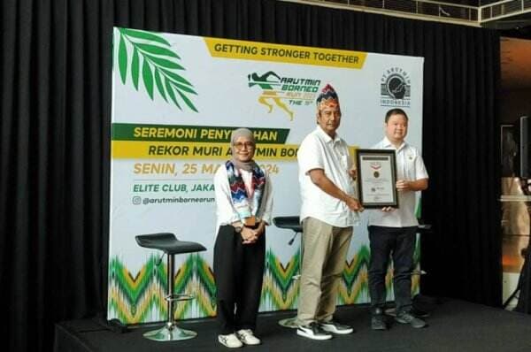 Arutmin Borneo Run Dapat 2 Penghargaan Rekor MURI