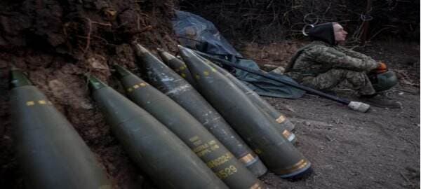 AS Siapkan Paket Senjata Senilai Rp16 Triliun untuk Ukraina Lawan Rusia, Sistem Roket hingga Amunisi Artileri