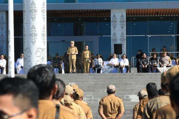 ASN Provinsi Papua Deklarasi Netralitas Jelang PSU, PJ Gubernur Fatoni: Jangan Sebar Hoaks ASN Provinsi Papua Deklarasi Netralitas Jelang PSU, PJ Gubernur Fatoni: Jangan Sebar Hoaks