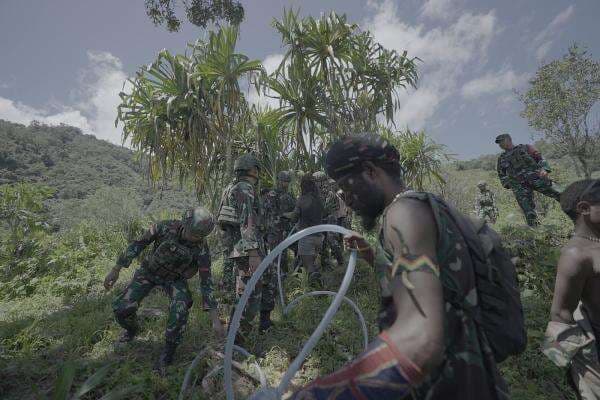 Atasi Kesulitan Warga Pelosok Dapatkan Air Bersih, Satgas Yonif 715/Motuliato Bangun Bak Penampungan Atasi Kesulitan Warga Pelosok Dapatkan Air Bersih, Satgas Yonif 715/Motuliato Bangun Bak Penampungan